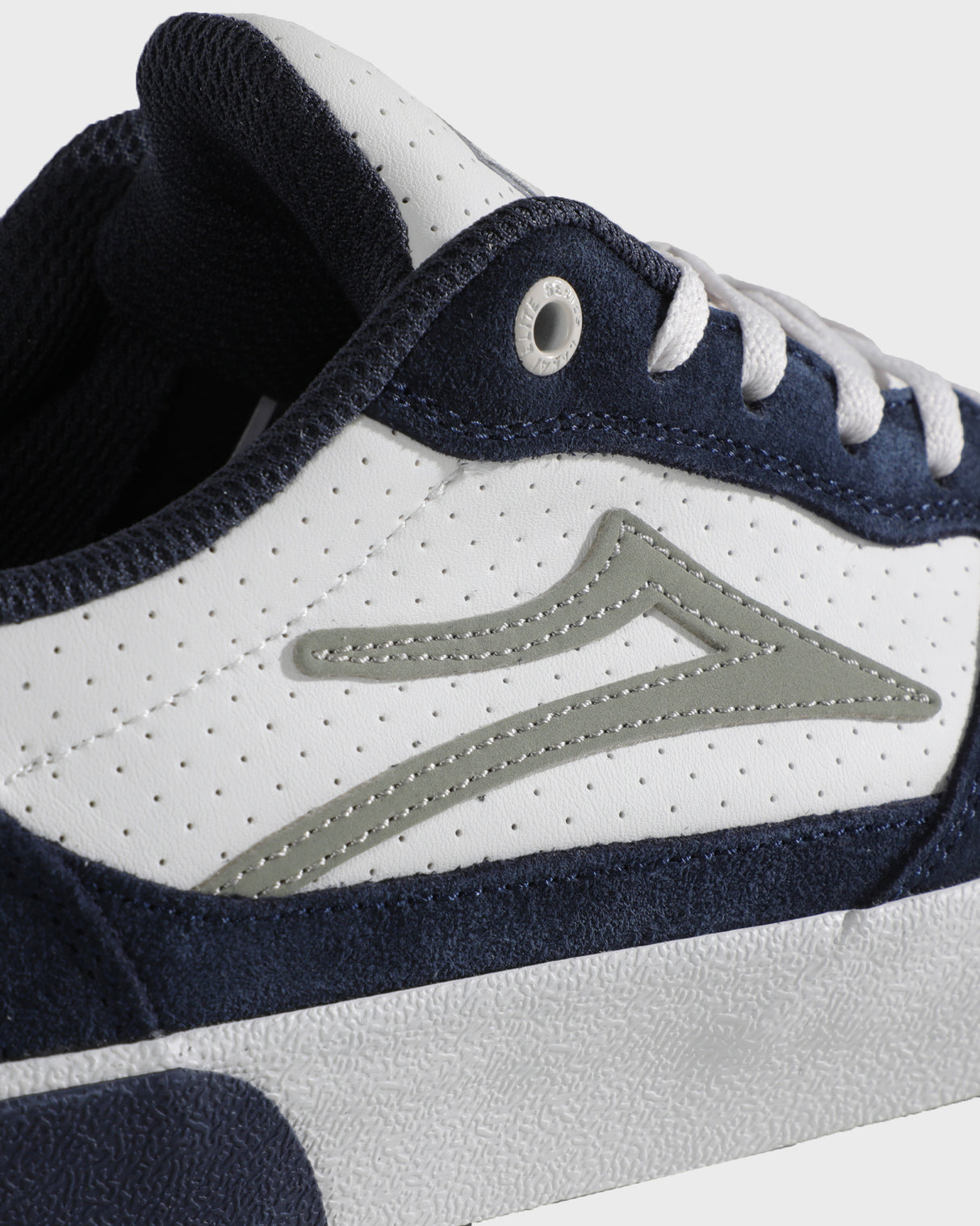 Cambridge - Elite Navy Seagrass White