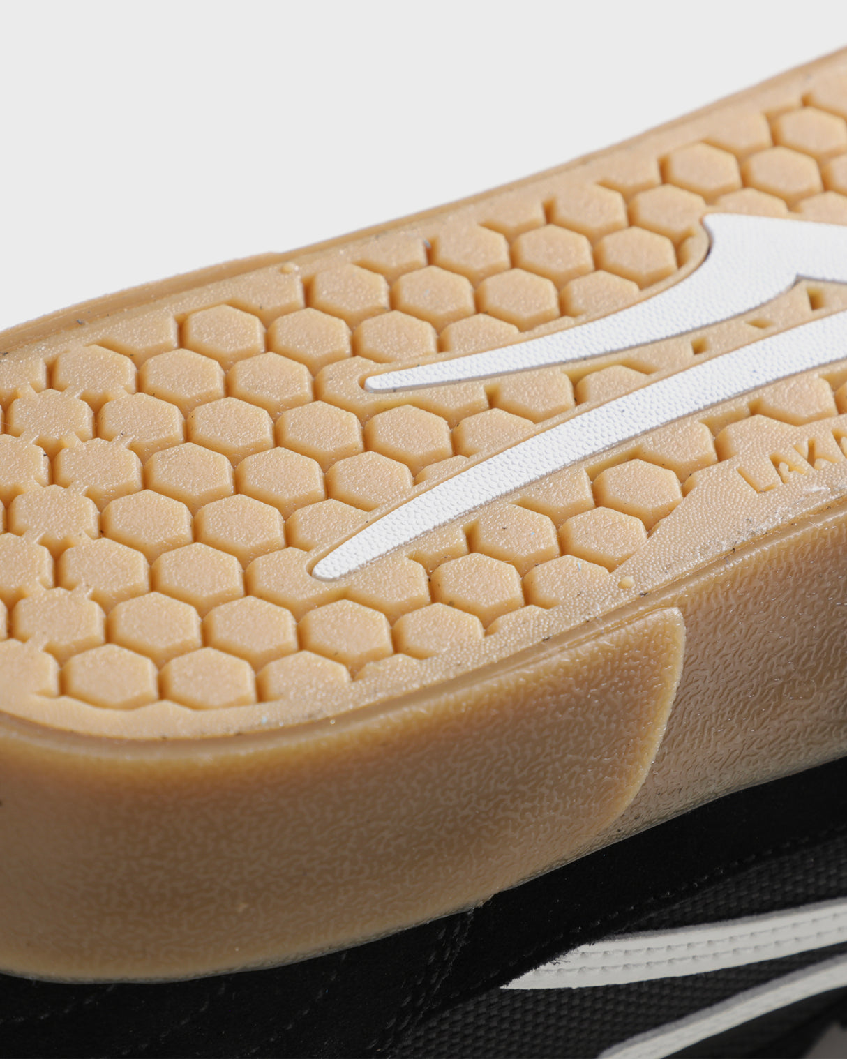 Cambridge - Black/Gum Suede