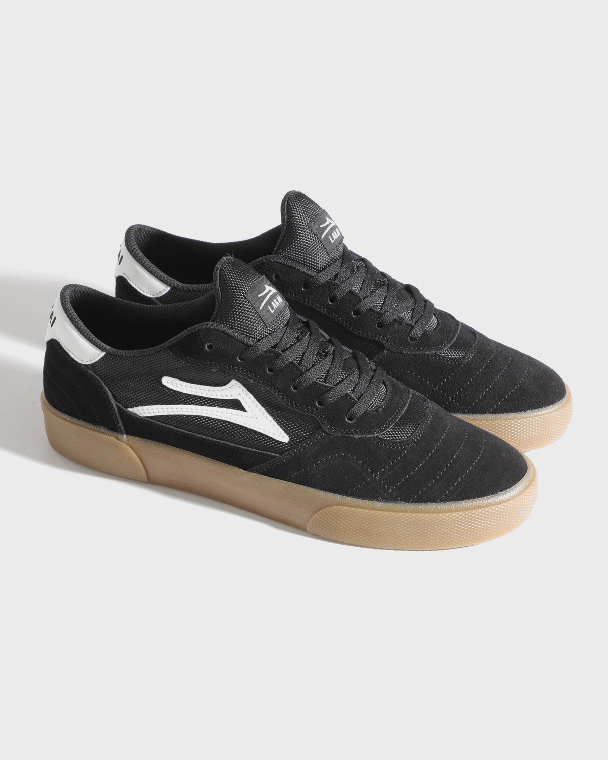 Cambridge - Black/Gum Suede