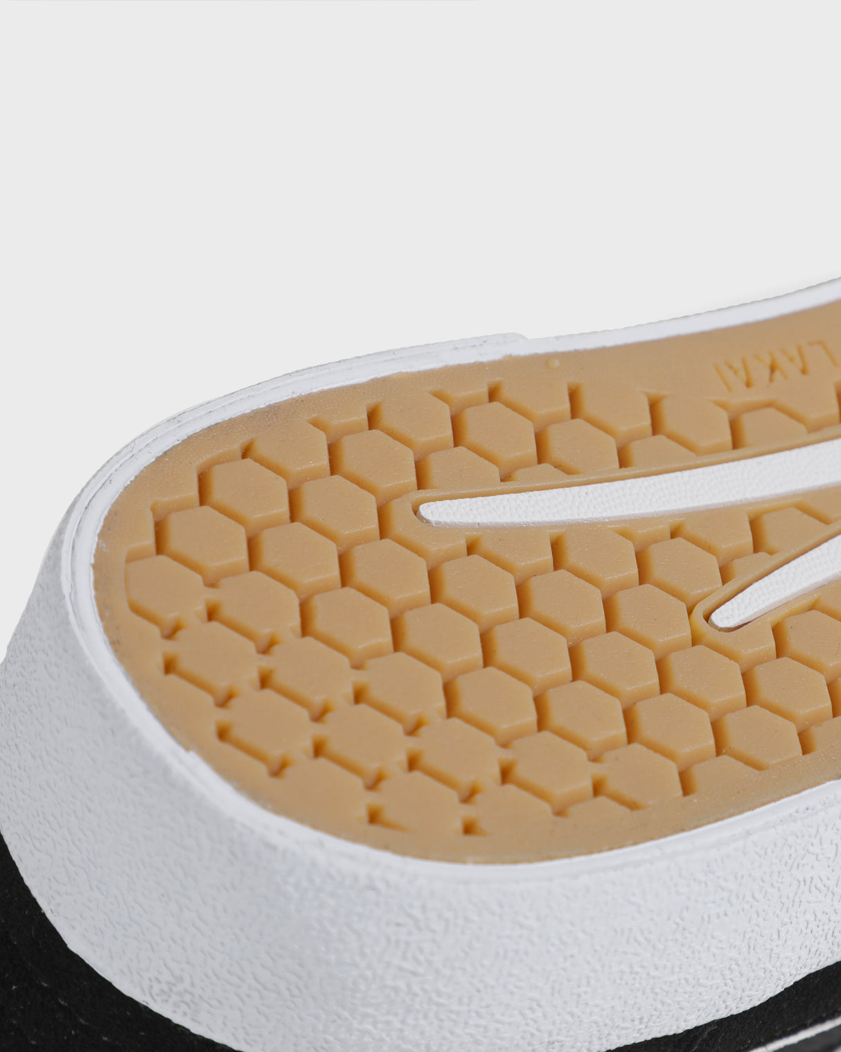 Cambridge - Black/White Suede