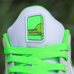 Cambridge- White/UV Green Suede