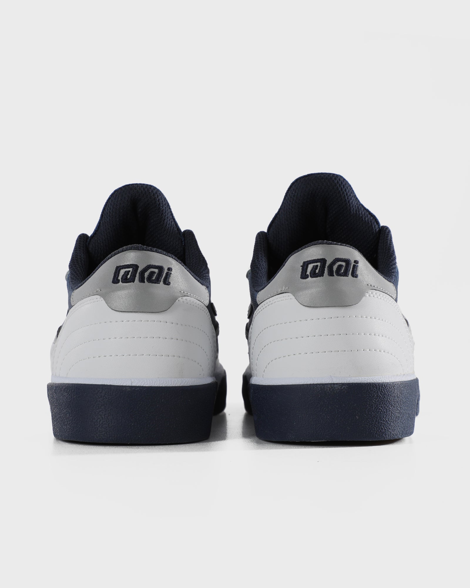 Cambridge - White Leather Navy Reflective